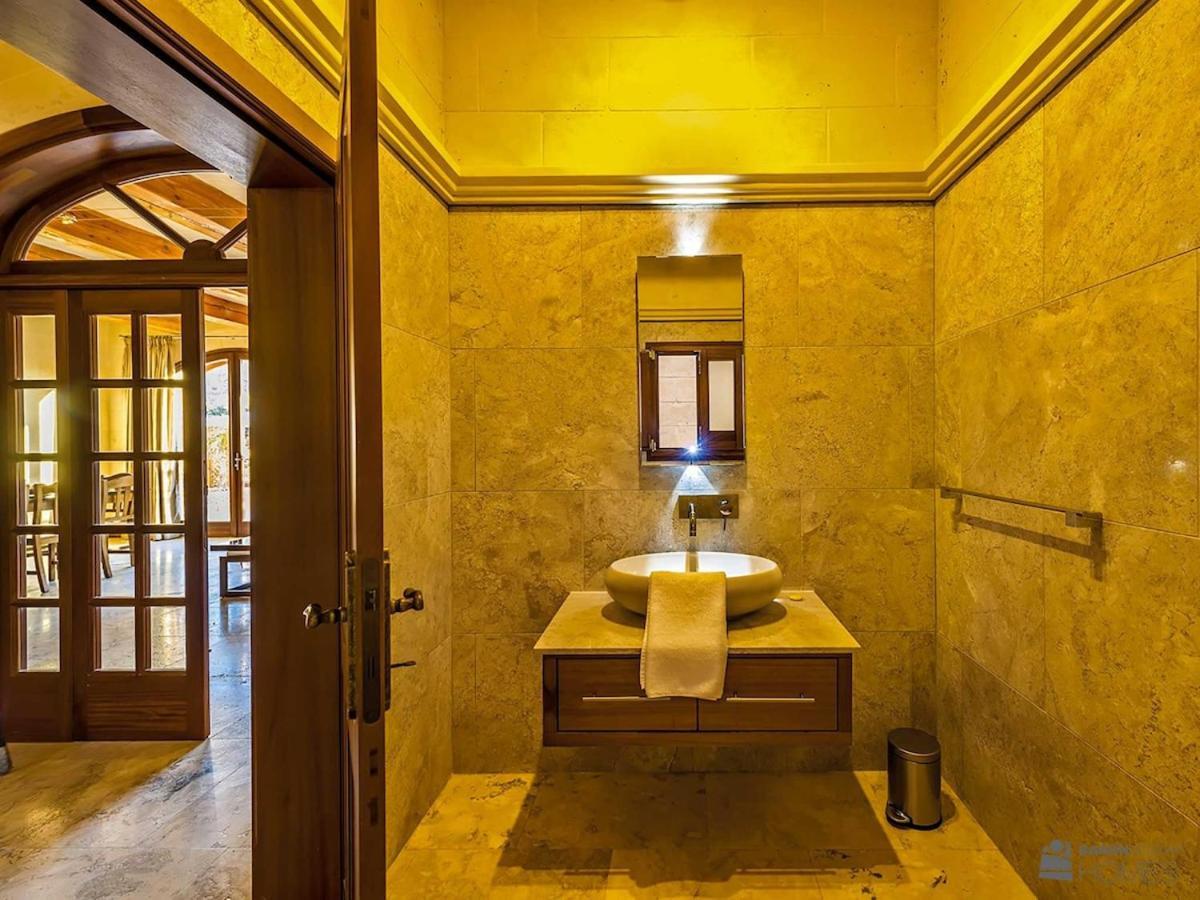 The Almonds Luxury Villa San Lawrenz Exterior foto