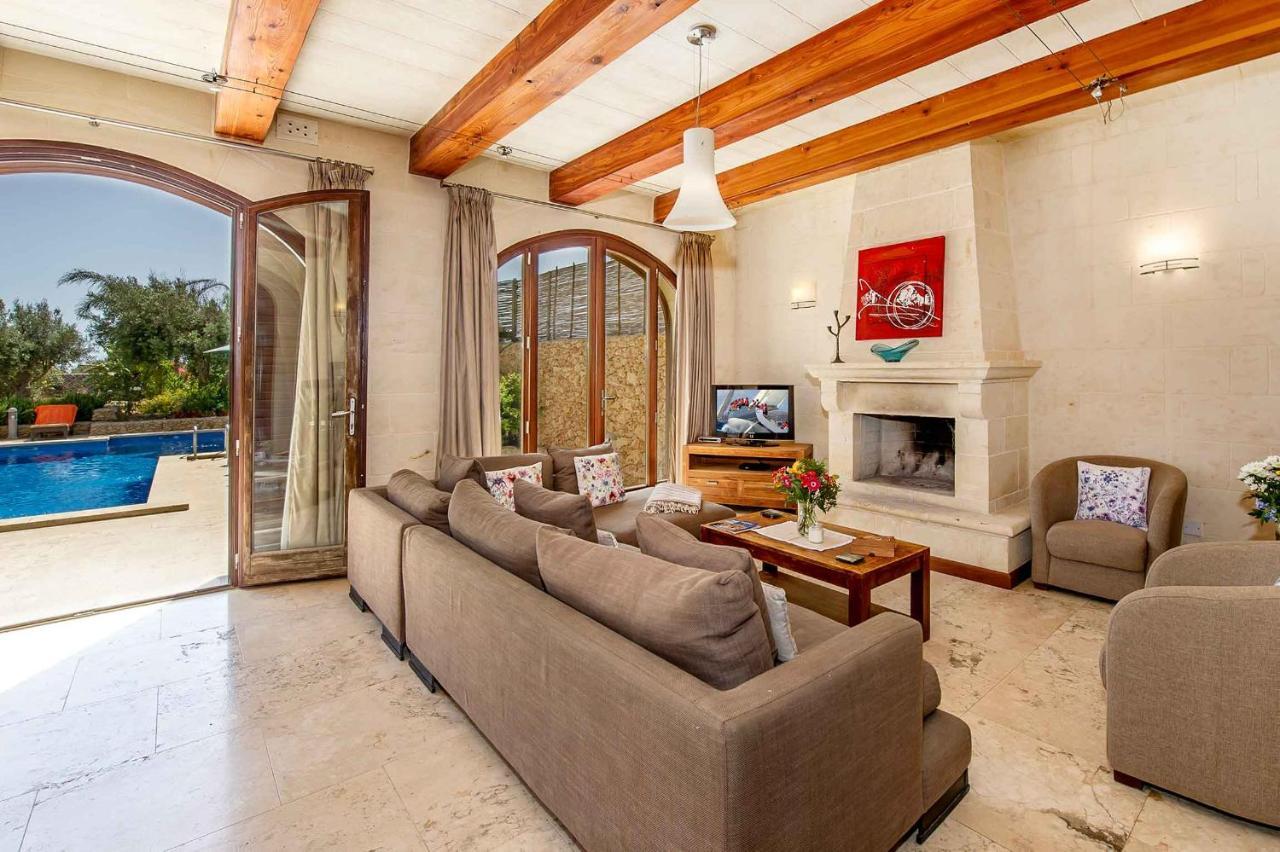 The Almonds Luxury Villa San Lawrenz Exterior foto