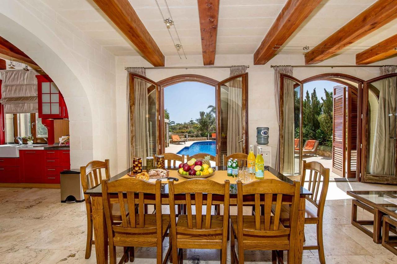 The Almonds Luxury Villa San Lawrenz Exterior foto
