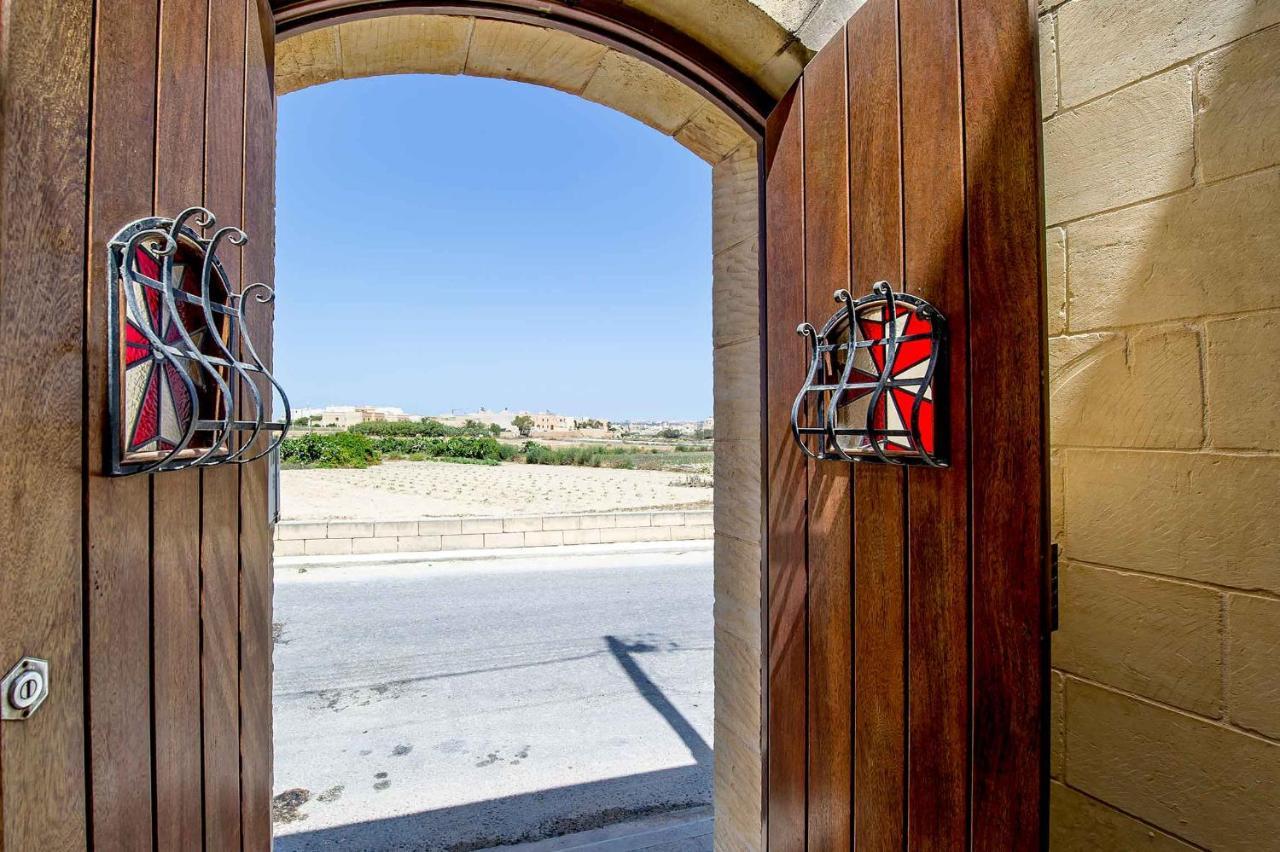 The Almonds Luxury Villa San Lawrenz Exterior foto